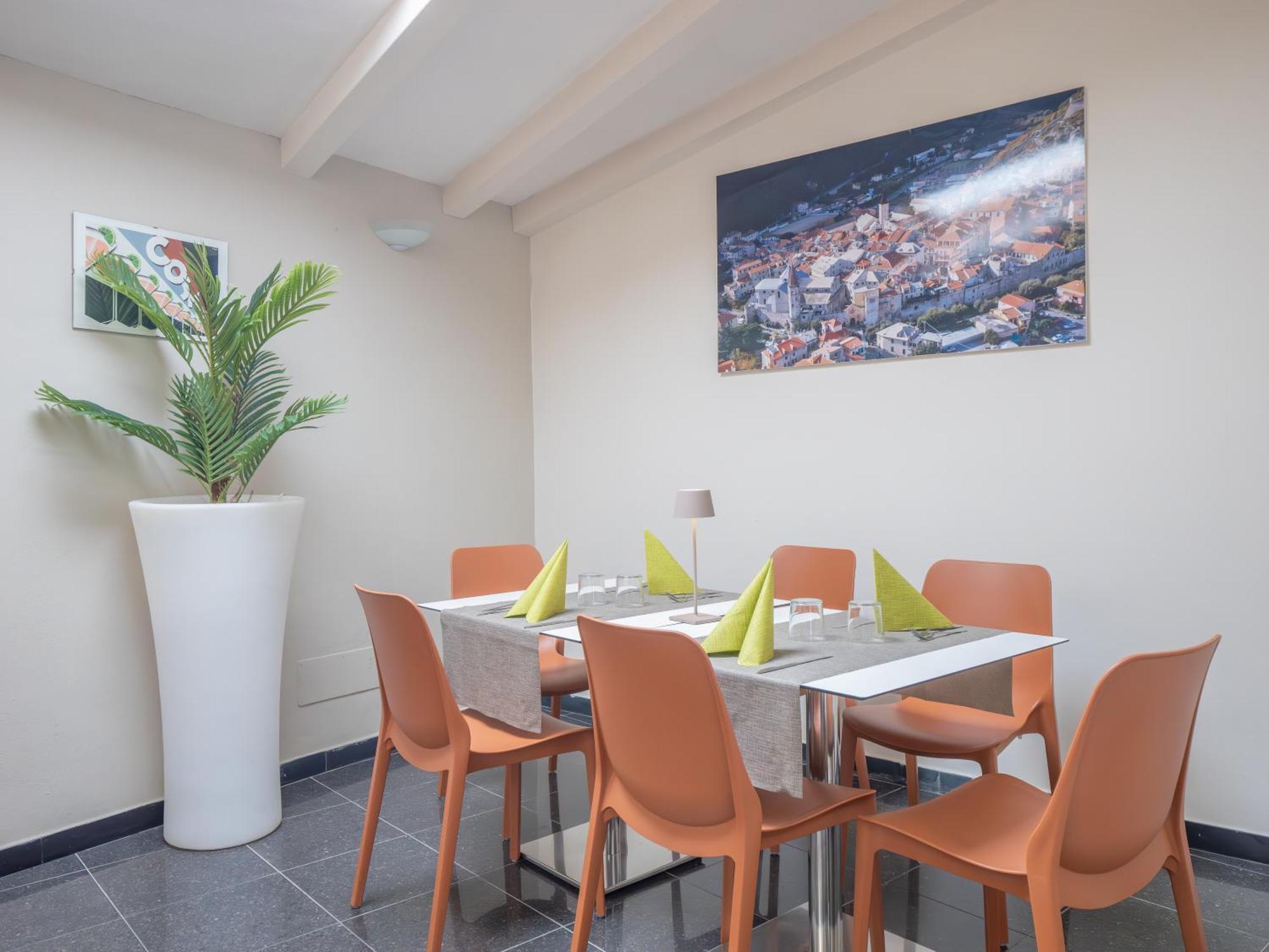 Hotel La Bussola Финале Лигуре Екстериор снимка