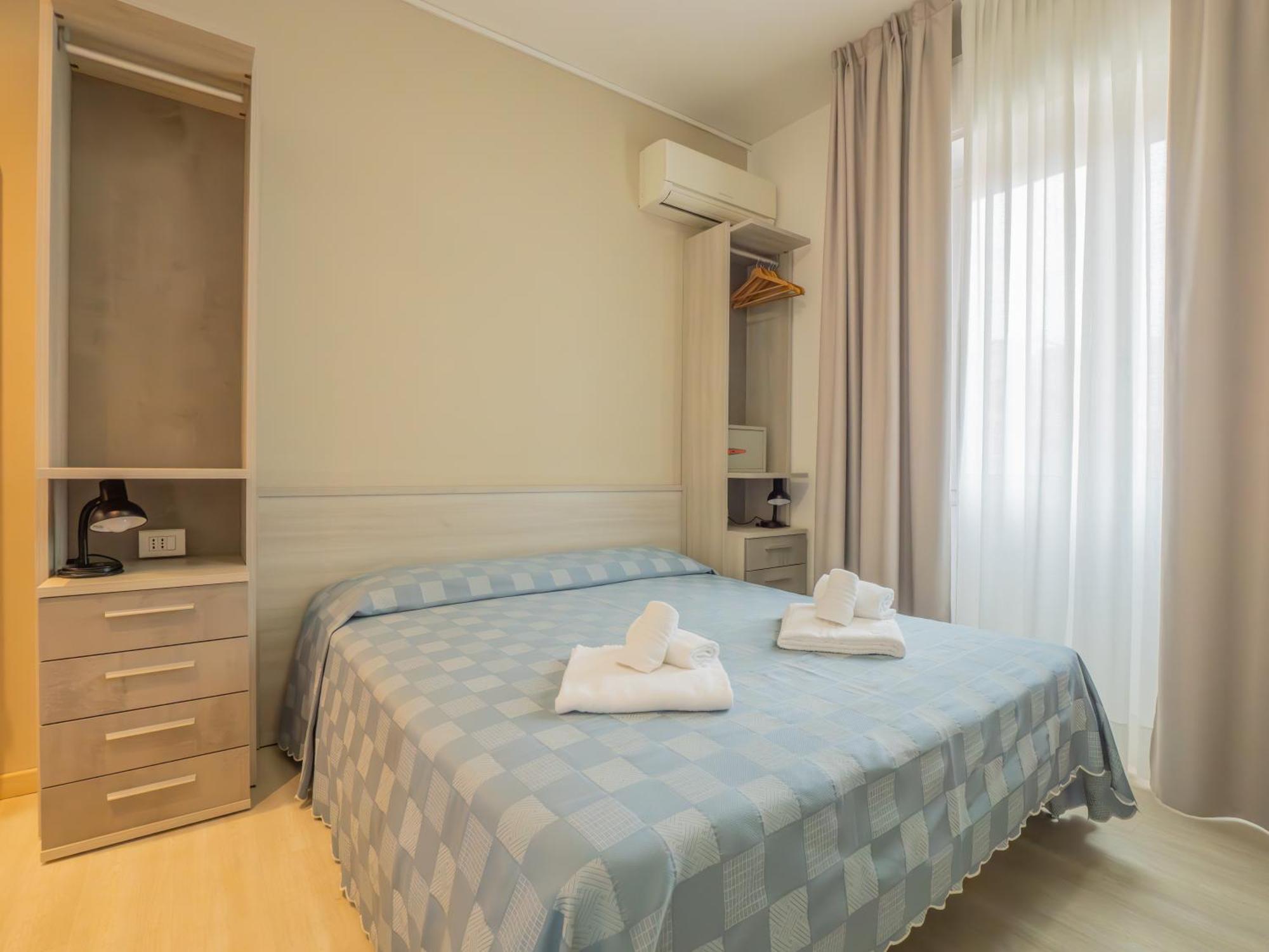 Hotel La Bussola Финале Лигуре Екстериор снимка