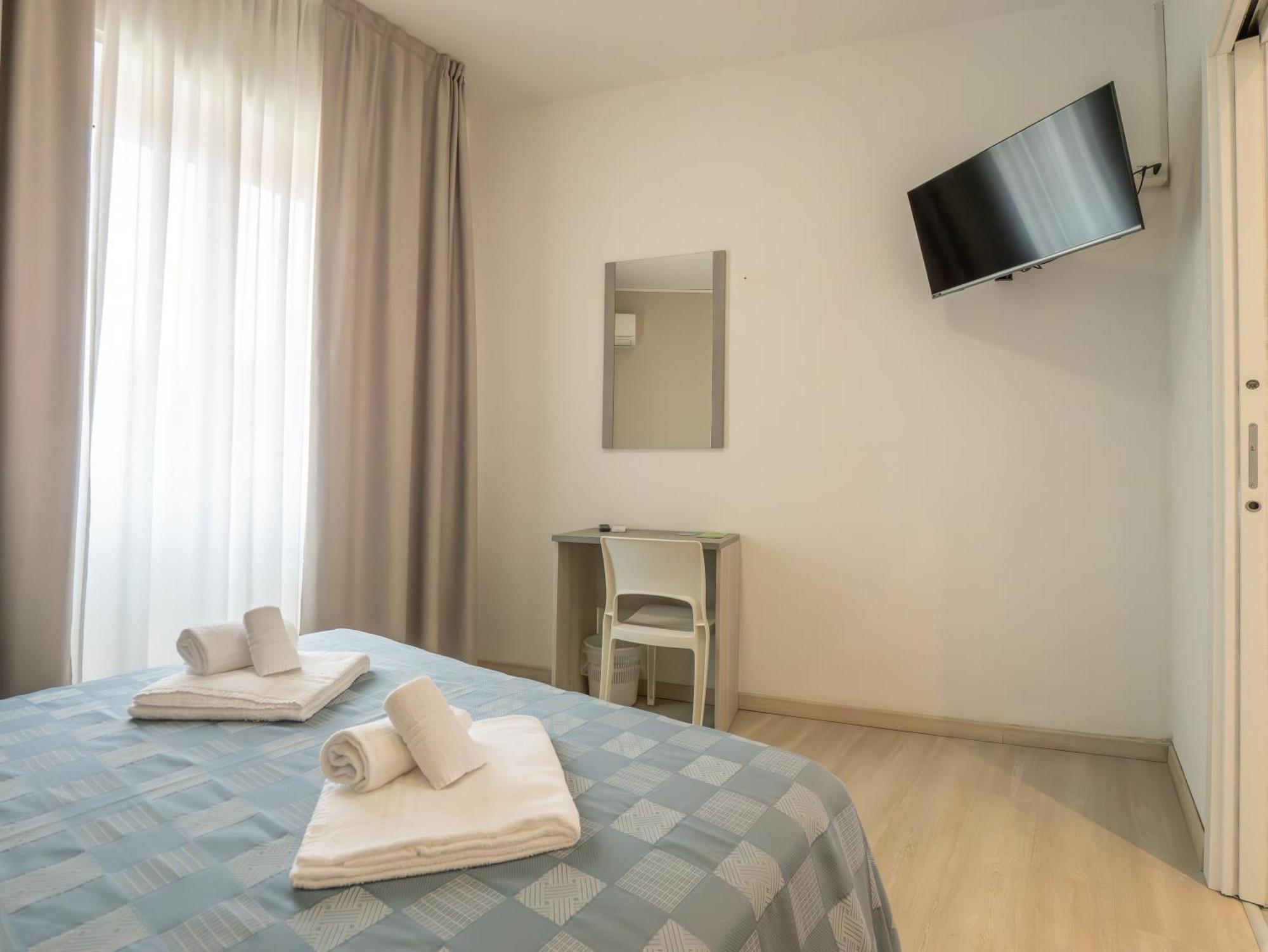 Hotel La Bussola Финале Лигуре Екстериор снимка